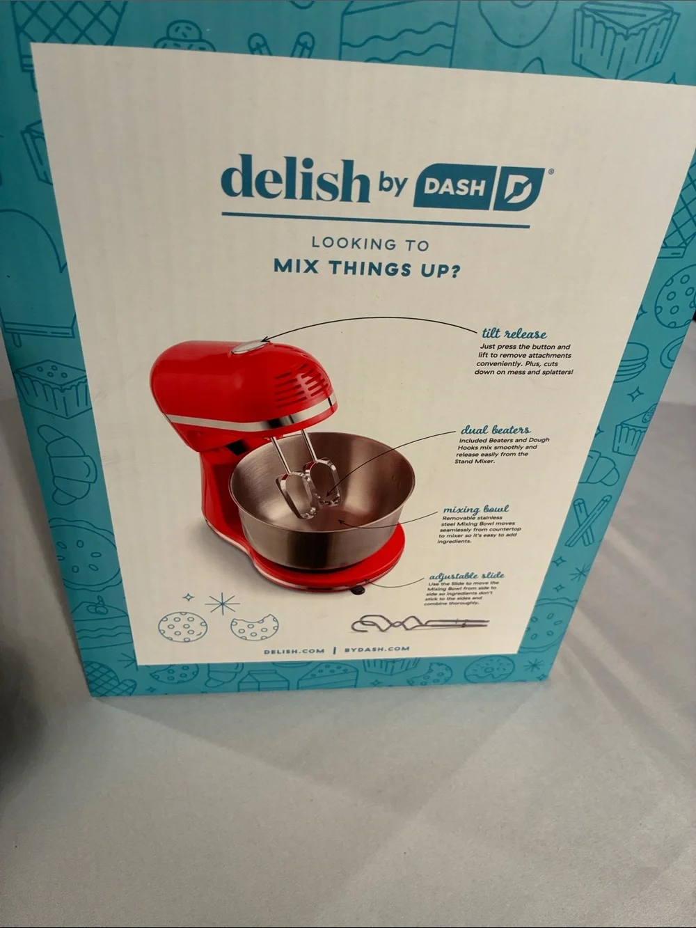 Delish by dash red stand